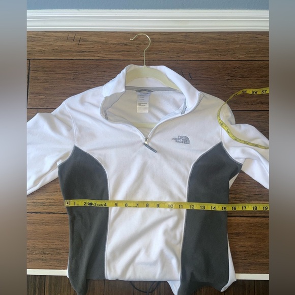 The north face pullover Half zip up jacket sweater pullover black and white - Picture 9 of 9
